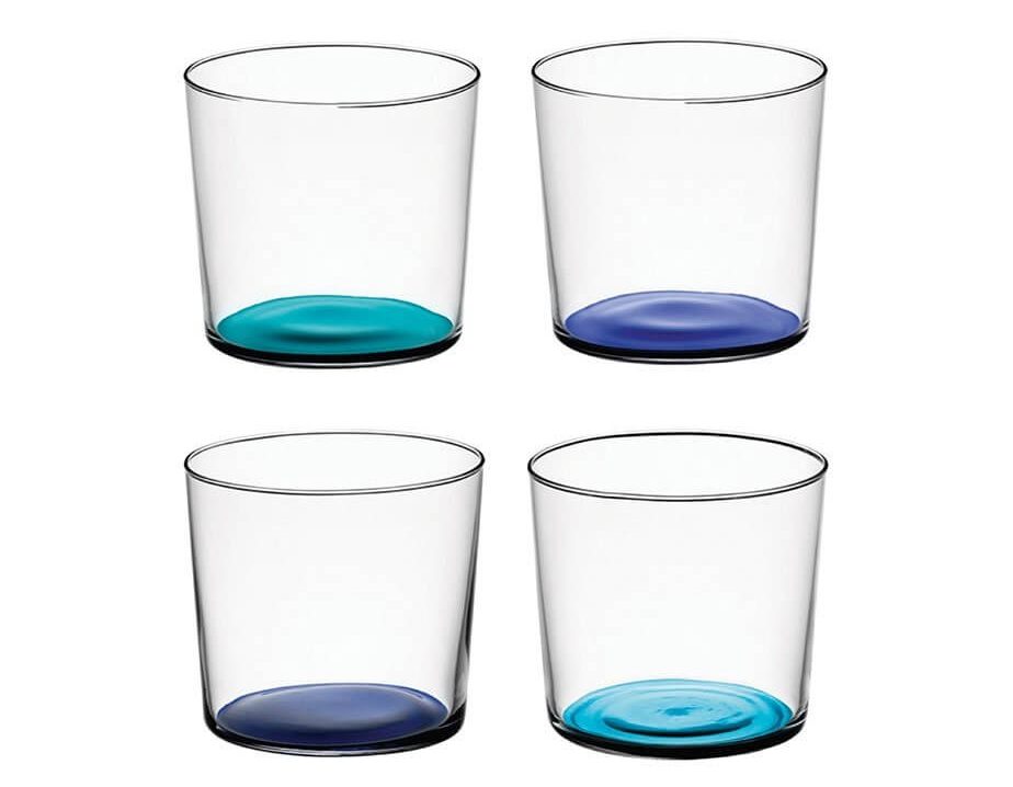 כוסות זכוכית בשילוב גווני כחול.